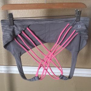Lululemon Free to be Wild bra 10